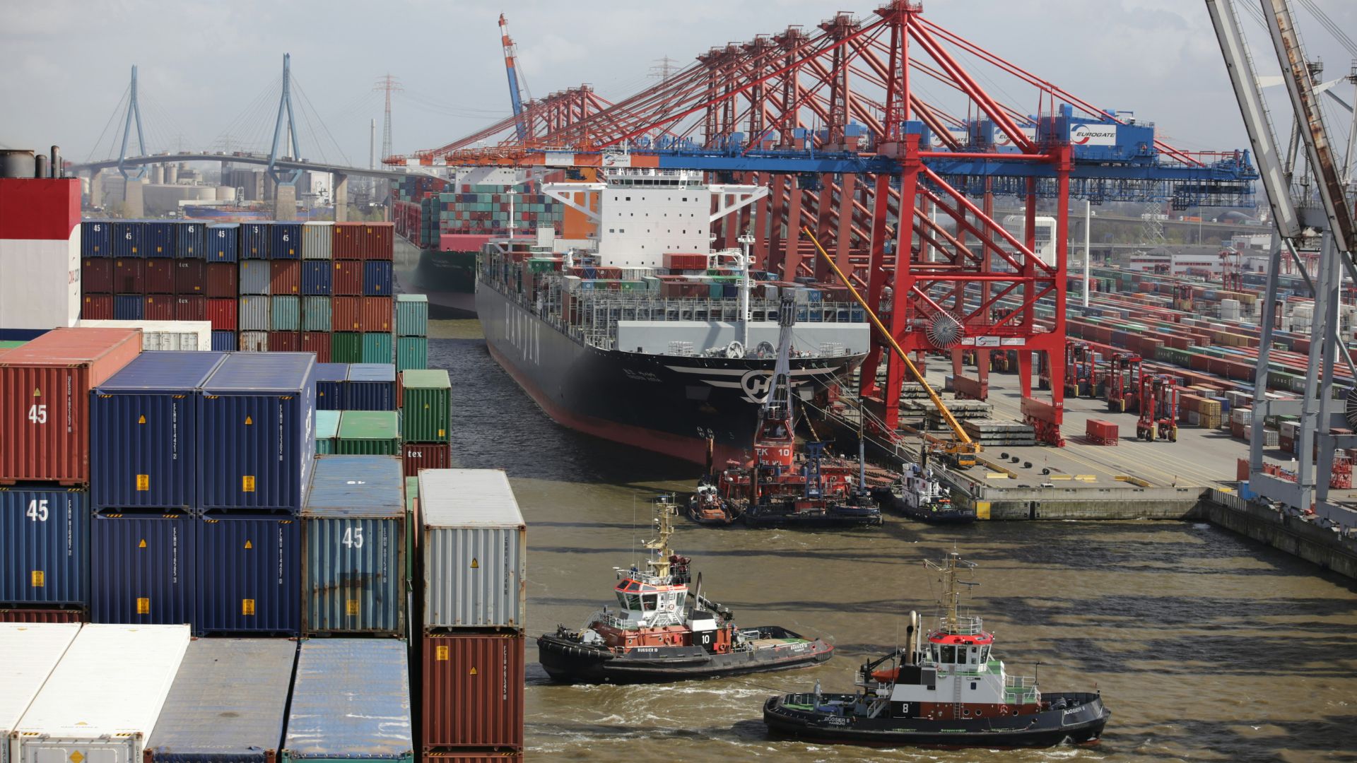 Main China supply chain disruptions in 2026: tariff escalation, critical mineral export controls, UFLPA compliance, Red Sea shipping rerouting, and factory instability.