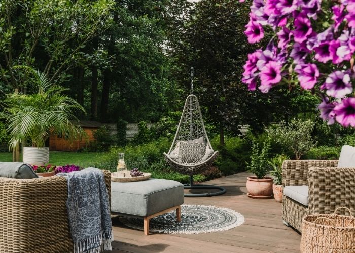 Selling Garden Furniture in the UK